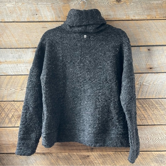 PrAna Size M Women’s Crestland Turtle Neck Sweater Charcoal Wool Blend Thick - Picture 4 of 13